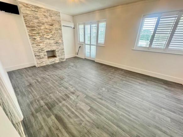 2-bedroom Flat near Upminster