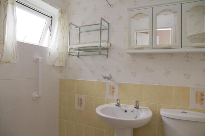 Wetroom/Cloakroom
