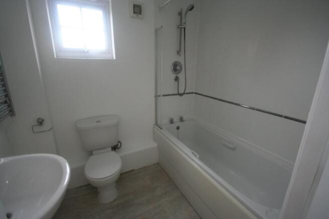 2 bed Apartment for sale Image 6