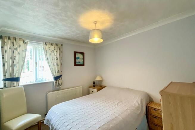 2 bed Flat for sale Image 12