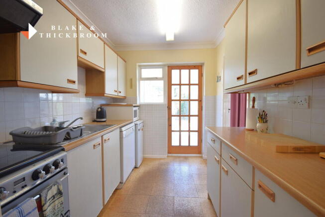 Aylesbury Drive, Holland-on-Sea, Clacton-on-sea, CO15 5RB photo 5
