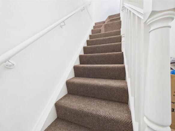 3 bed Terraced to rent Image 7