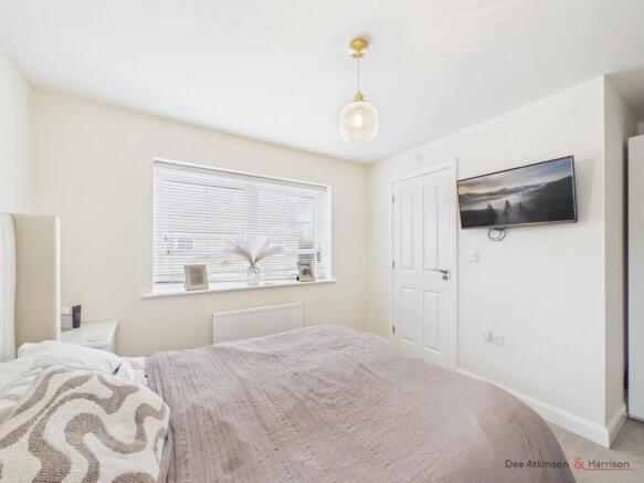 3 bed Detached for sale Image 11