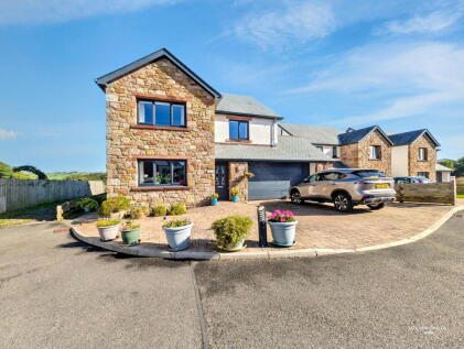 Wilson Farm Close, Dearham, Maryport, CA15 7HZ