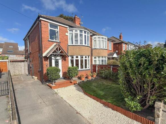 18 Alder Hill Grove