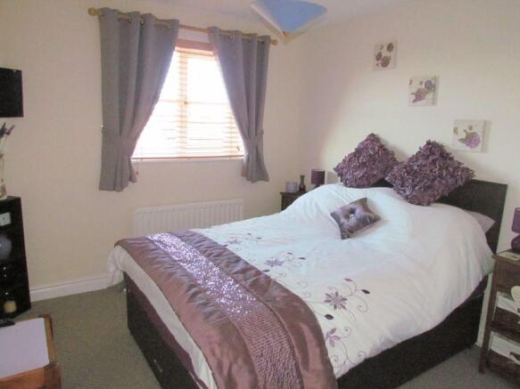 DOUBLE BEDROOM 2 