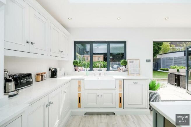 lyndhurst rise-31_1.jpg