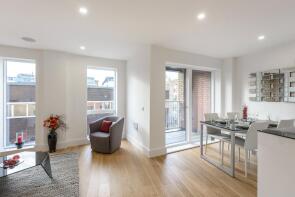 10, 6 Gallery Apartments, Lamb Walk, London SE1 3GL