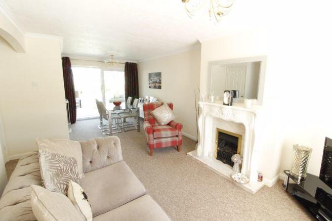 Lounge/Dining Room