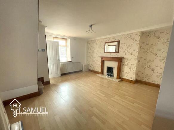 Reception room1B.JPG