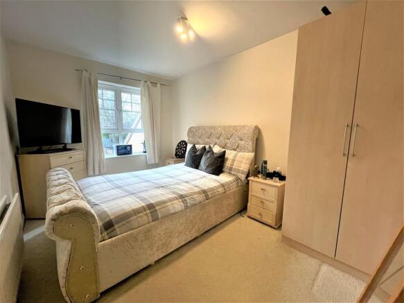 2 bed Flat to rent Image 4