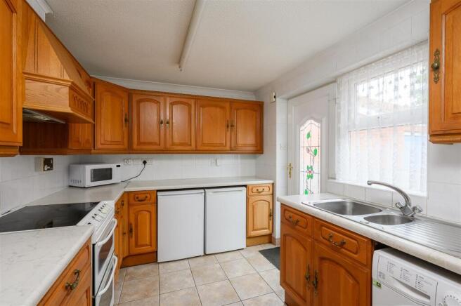 3 bed Detached Bungalow for sale Image 5