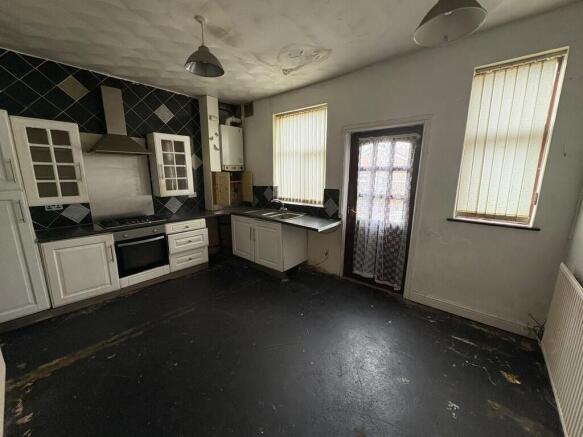 589 Wigan Road photo 4