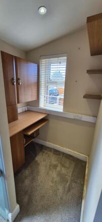4 bed Semi-Detached for sale Image 10