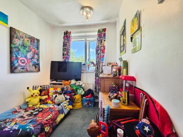 3 bed Terraced for sale Image 12