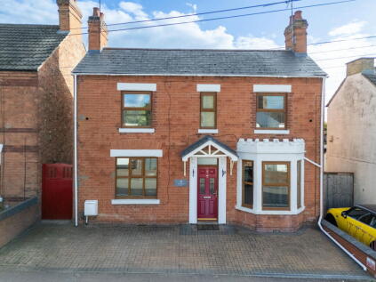 Obelisk Road, Finedon, NN9 5DW