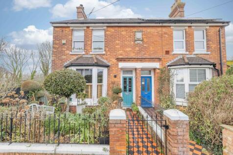 Kings Avenue, Ashford, Kent, TN23