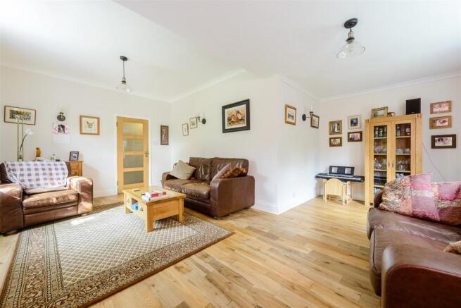 8308625-interior05.jpg