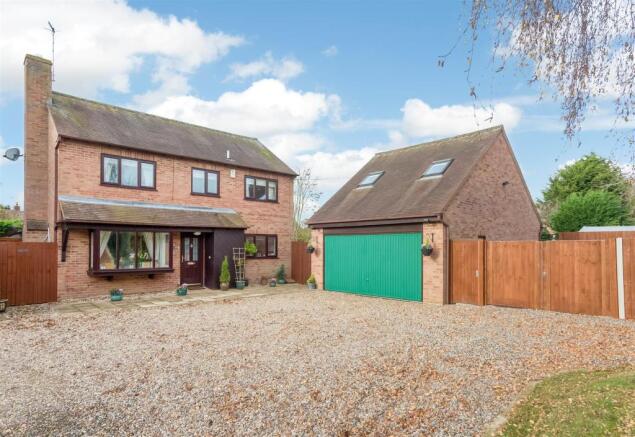 4 Walnut Close-1.jpg