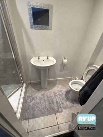 1 bed House Share to rent Image 3