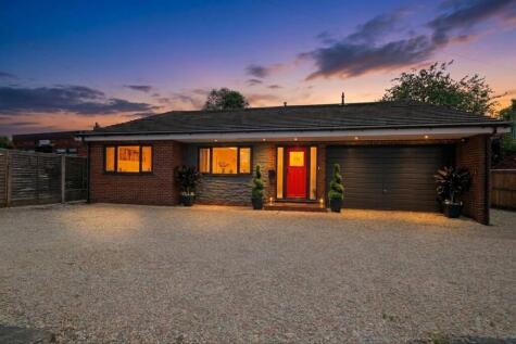 Church Street, Weaverham, CW8