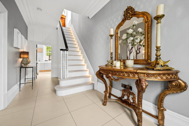 4 bed Detached for sale Image 5