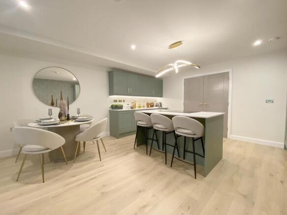2 bed Flat for sale Image 8