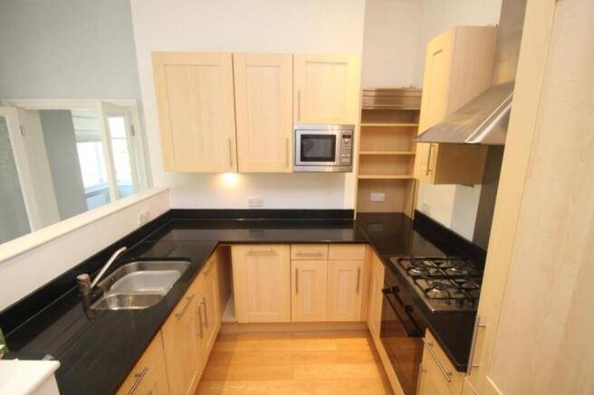 2 bed Apartment for sale Image 5