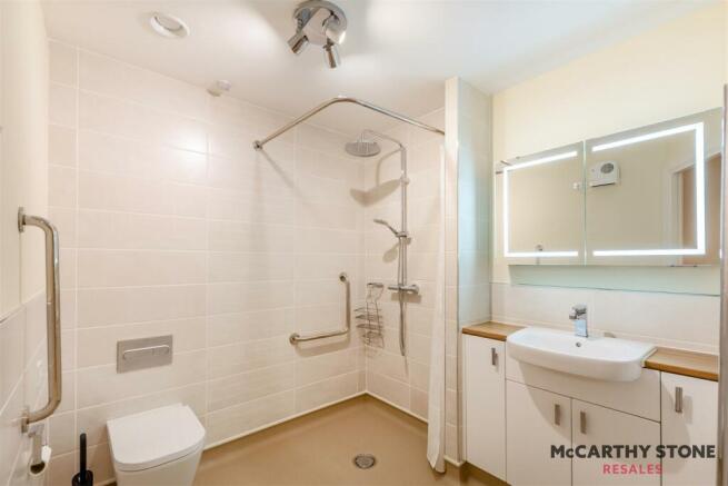 1 bed Apartment for sale Image 6