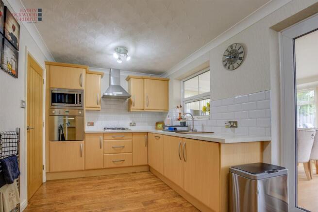 3 bed Detached for sale Image 2
