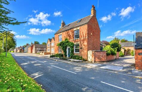 Main Street, West Leake