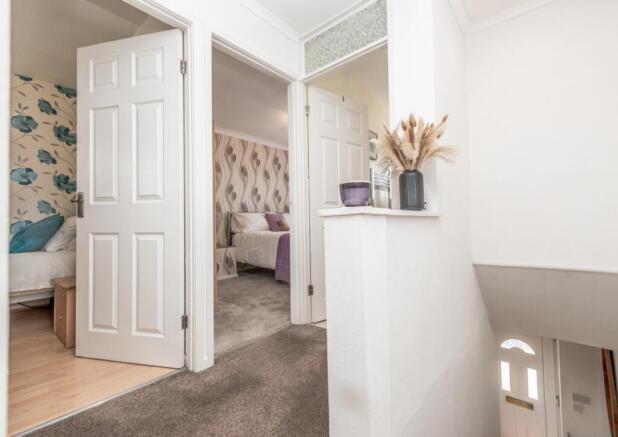 3 bed Terraced for sale Image 8