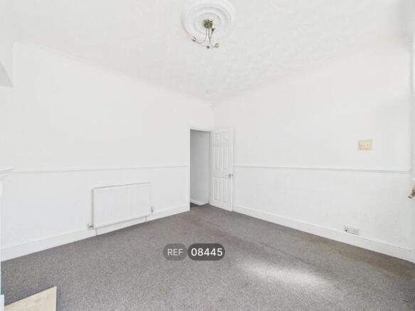 2 bed Terraced to rent Image 4