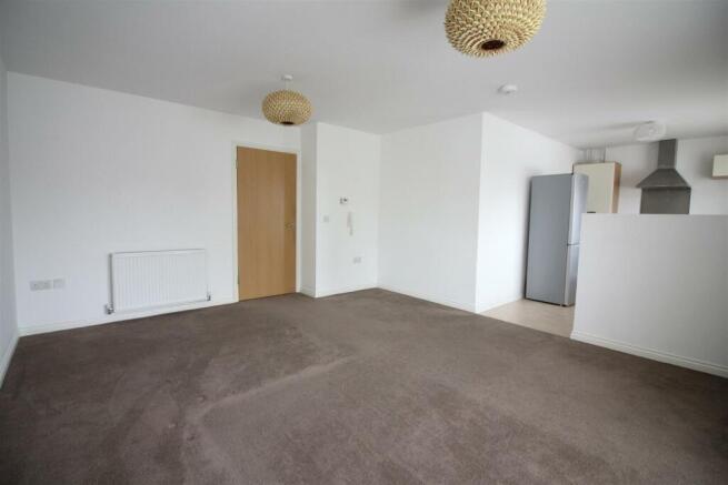 Open plan living/kitchen