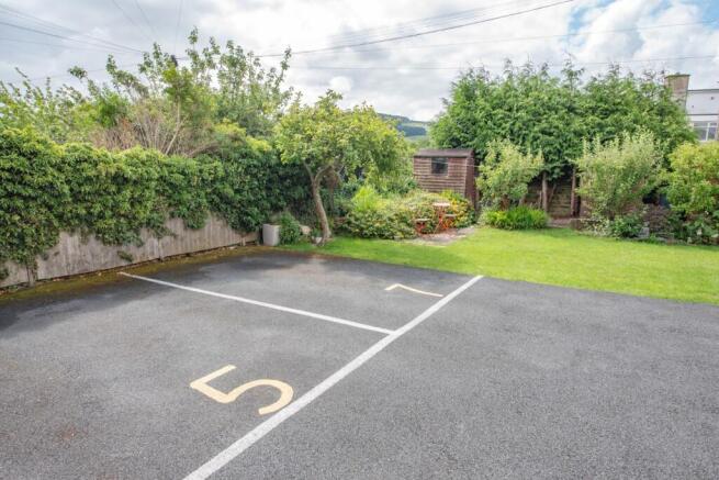 2 bed Apartment for sale Image 10