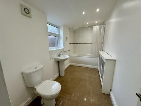 Bathroom / WC