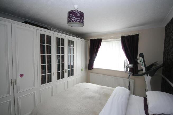 Master Bedroom.JPG
