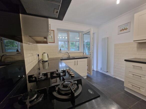 Photo 6