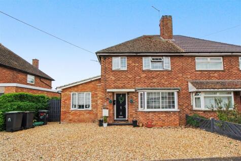 NN14 Highfield Road, Thrapston
