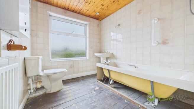 2 bed Semi-Detached for sale Image 10
