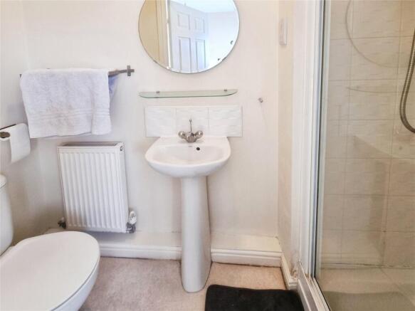 3 bed Apartment for sale Image 7