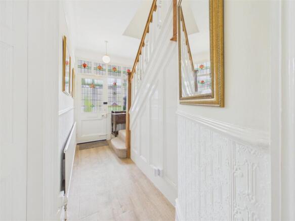 4 bed Semi-Detached for sale Image 10