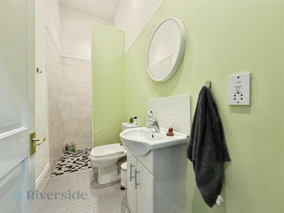 2 bed Apartment for sale Image 12