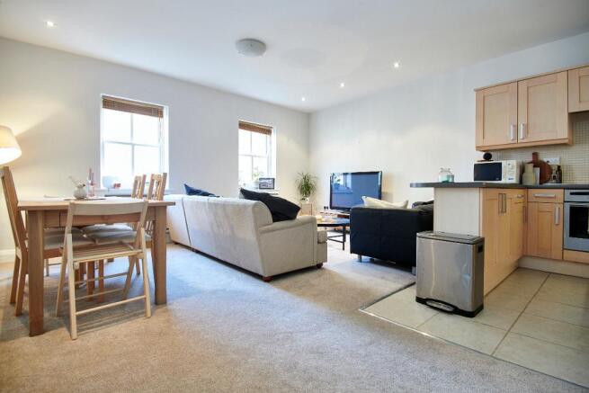 Kitchen / Lounge / Diner 2
