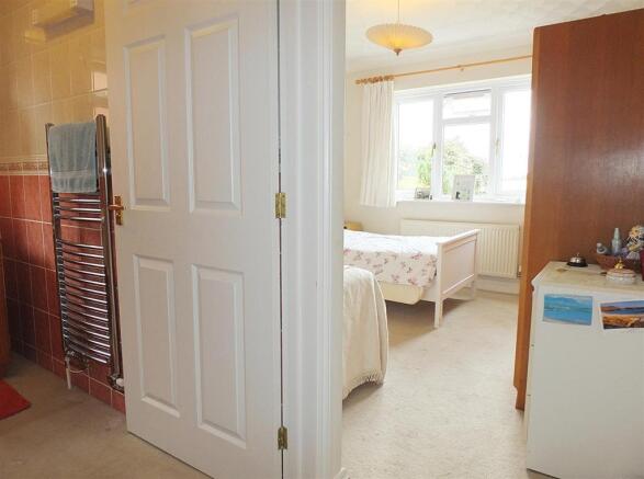Bedroom 1 and Ensuite.jpg