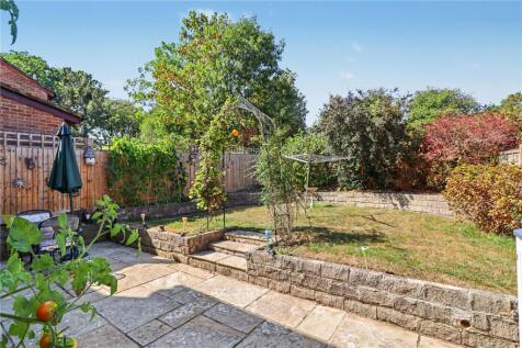 Fields End Close, Haywards Heath, West Sussex, RH16