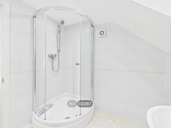 1 bed Apartment to rent Image 9