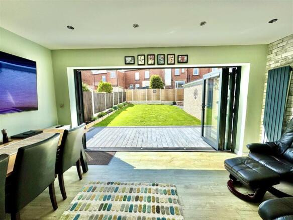 3 bed Detached for sale Image 6
