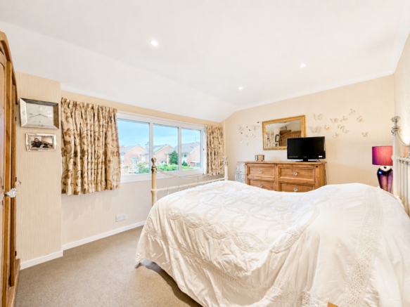 3 bed Semi-Detached for sale Image 9