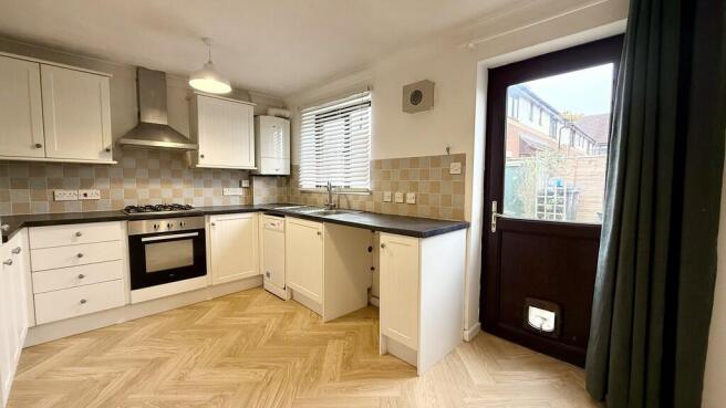 Kitchen/dining ro...